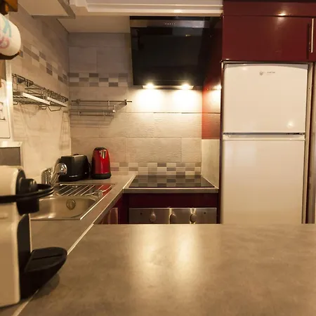 Apartment In Near Centre
